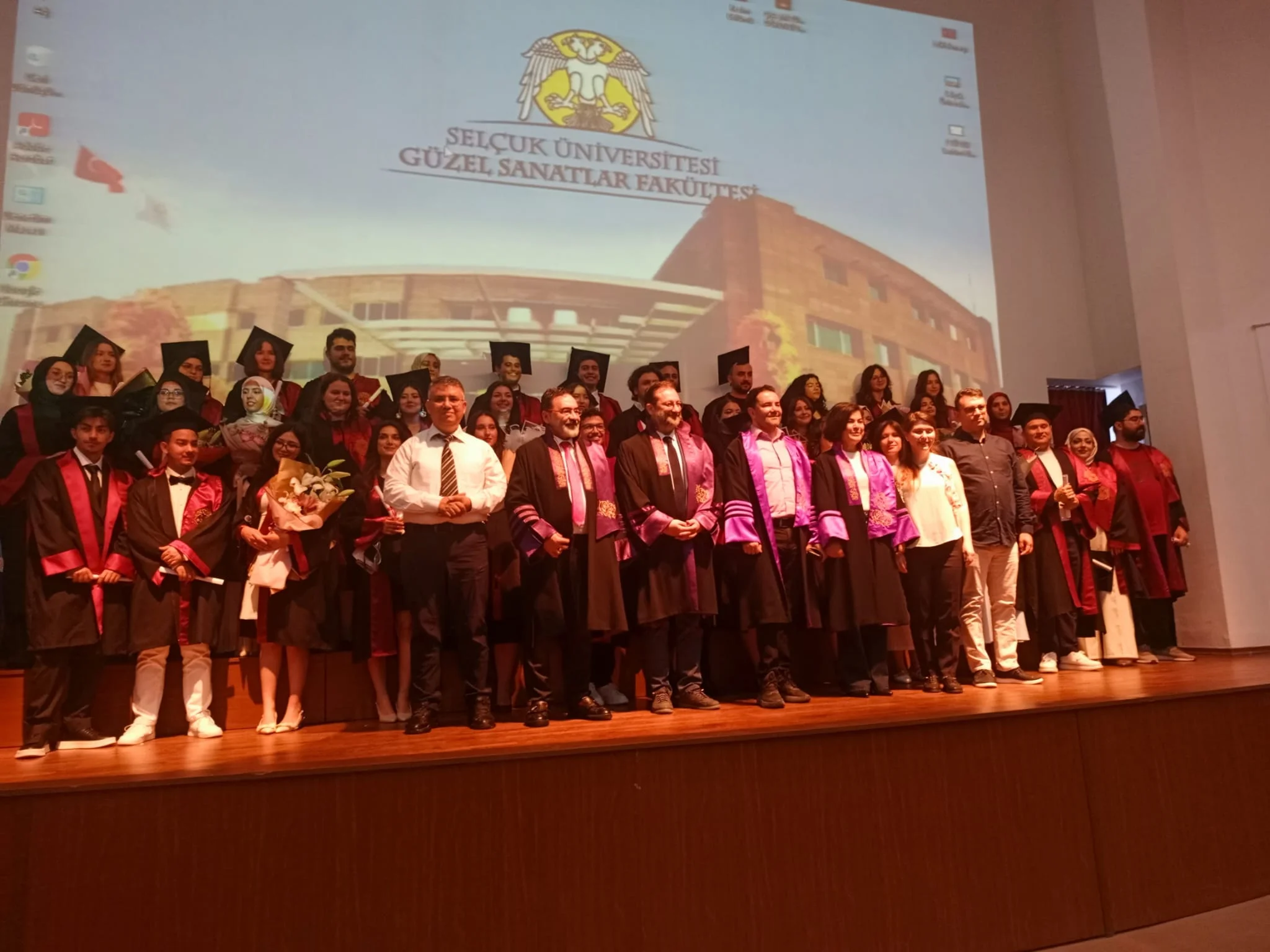 Fakültemizde Mezuniyet Coşkusu ve Yıl Sonu Sergisi Heyecanı
